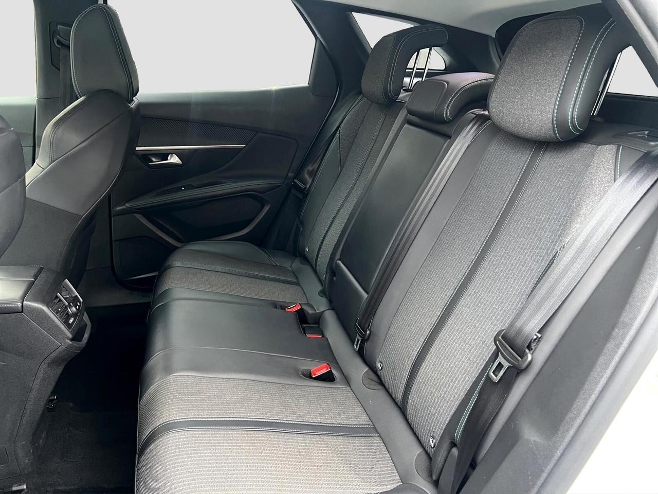 Peugeot 3008 BlueHDi 130 S&S EAT8 Allure Pack