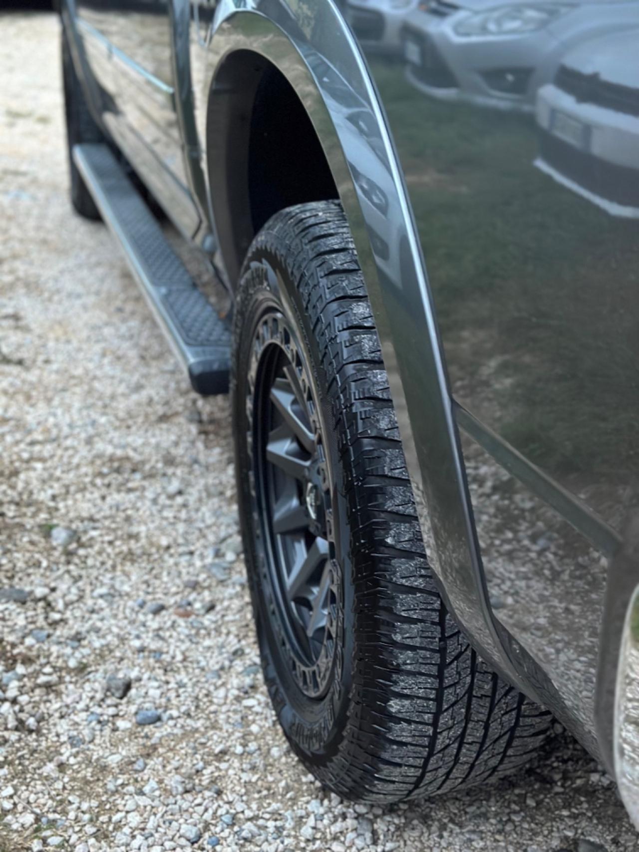 Dodge RAM LARAMIE AMATORE 4x4 KMCERT UNICOPR