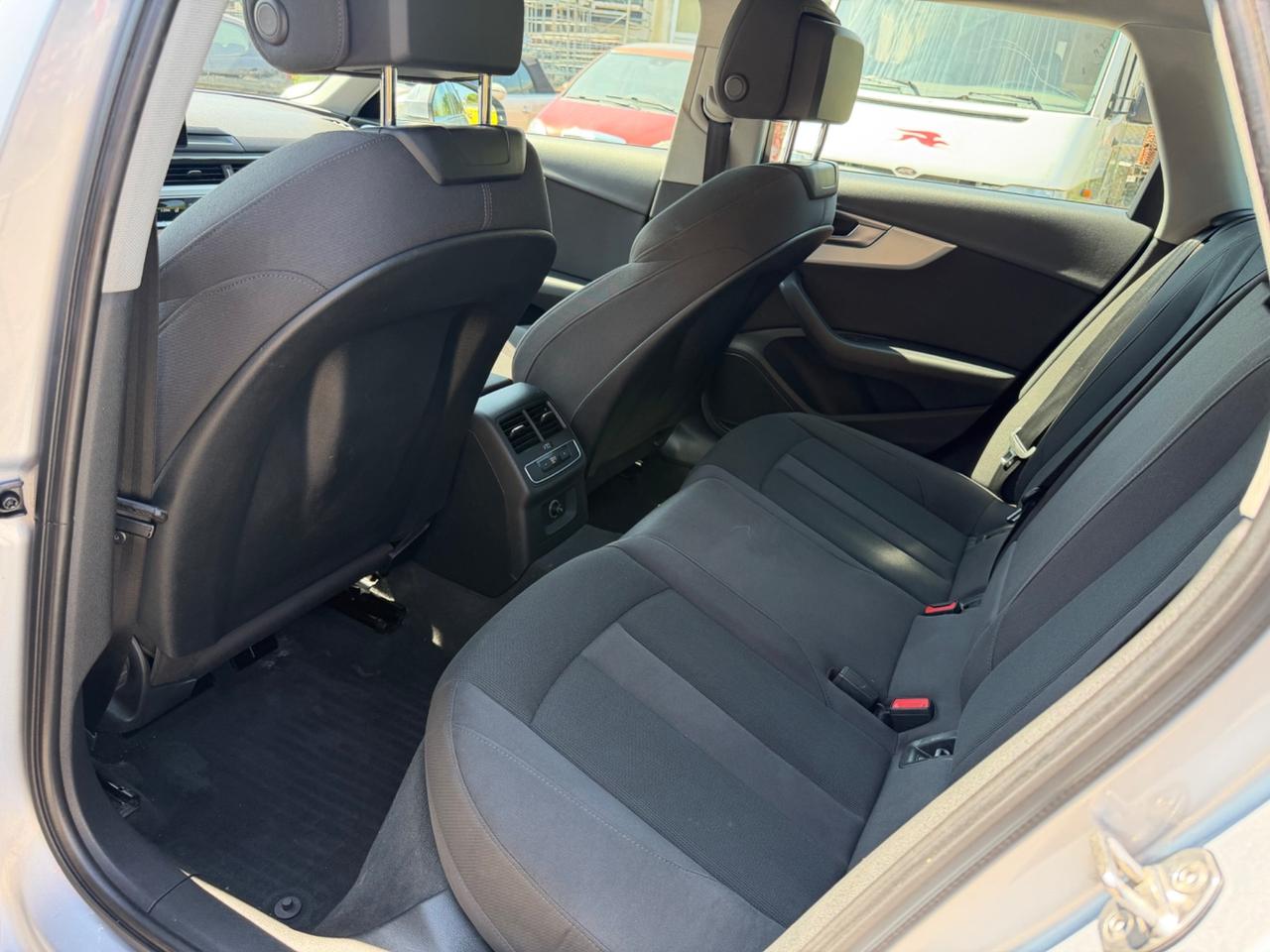 Audi A4 Avant 2.0 TFSI g-tron Business Sport