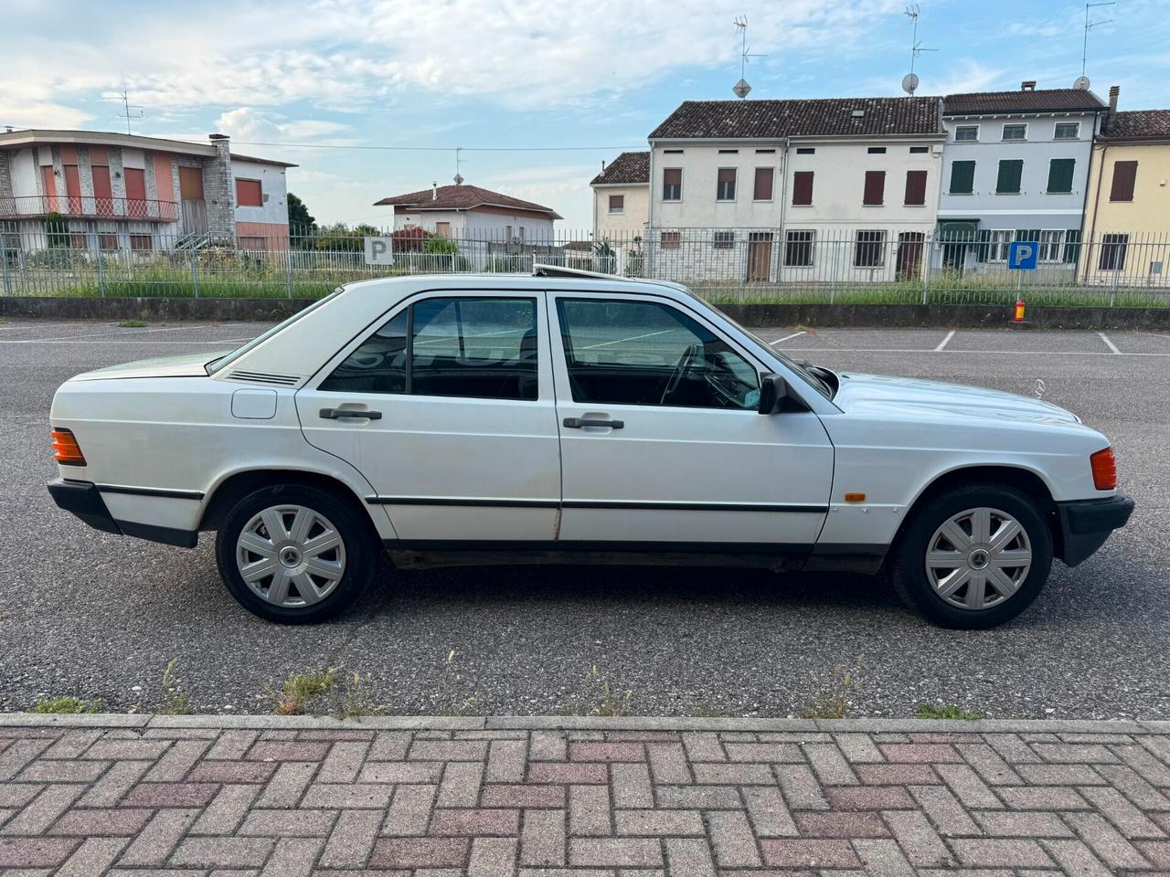 Mercedes 190D 2.5 asi
