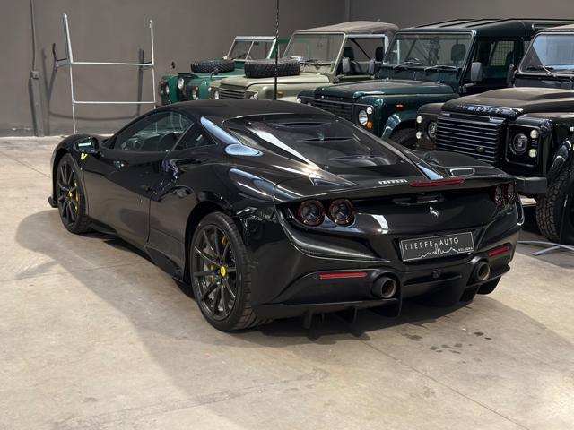 FERRARI F8 Tributo *CERCHIONI IN CARBONIO*