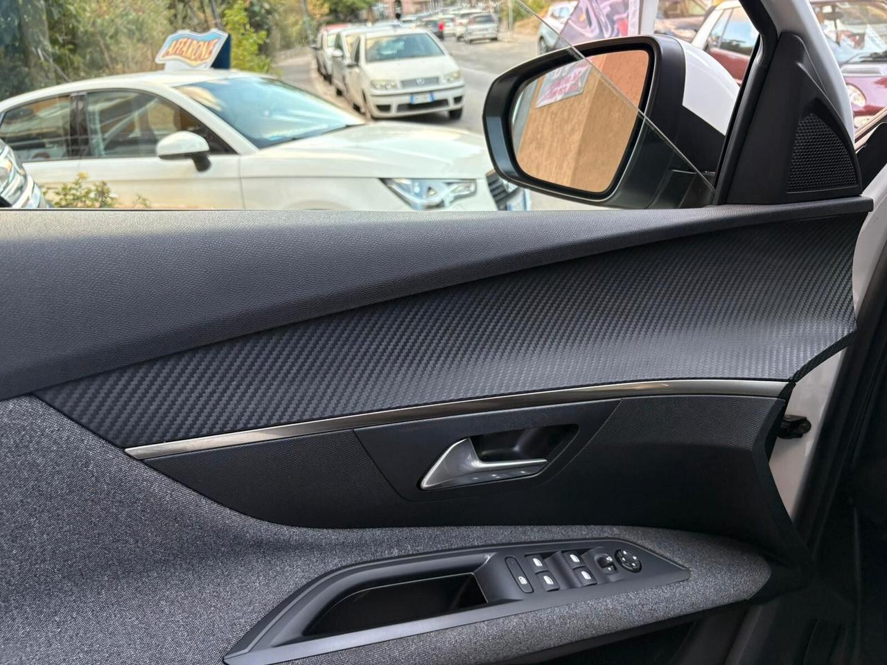 Peugeot 3008 BlueHDi 130 S&S EAT8 Active Pack