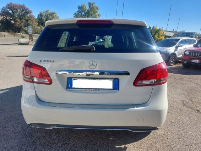 MERCEDES-BENZ B 180 d Automatic Premium