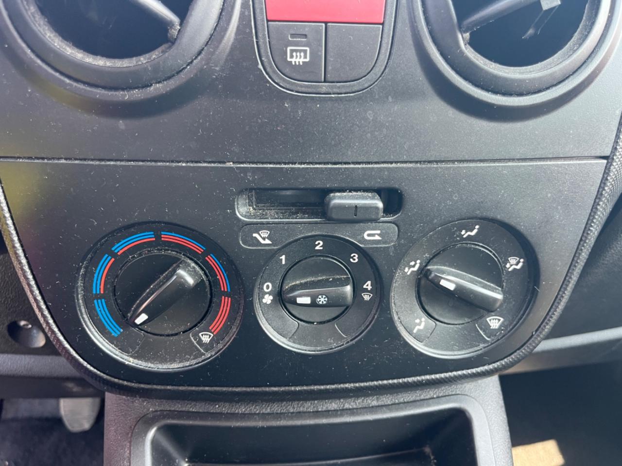 Fiat Qubo 1.3 MJT 75 CV Trekking