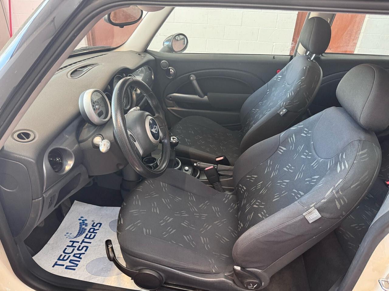 Mini Mini 1.6 16V One de luxe BENZINA NEOPAT