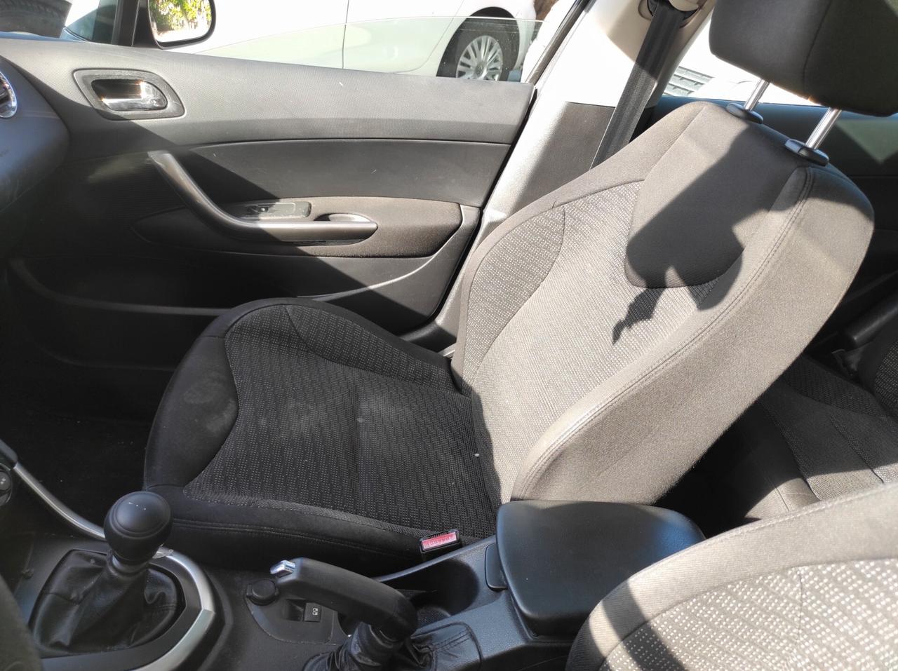 Peugeot 308 2011 1.6 HDI 110CV TETTO LEGA