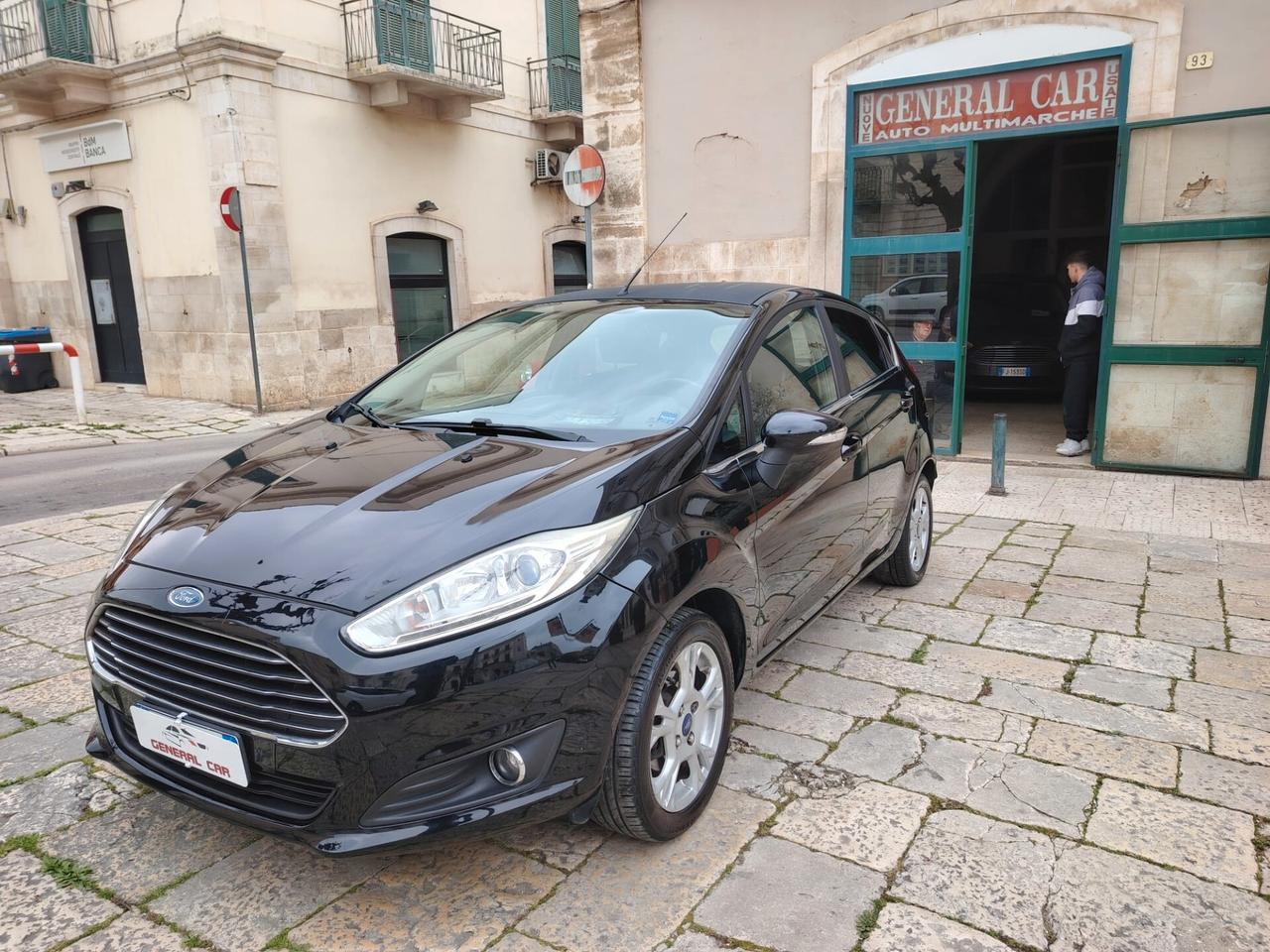 Ford Fiesta 1.5 TDCi 75CV 5 porte Titanium