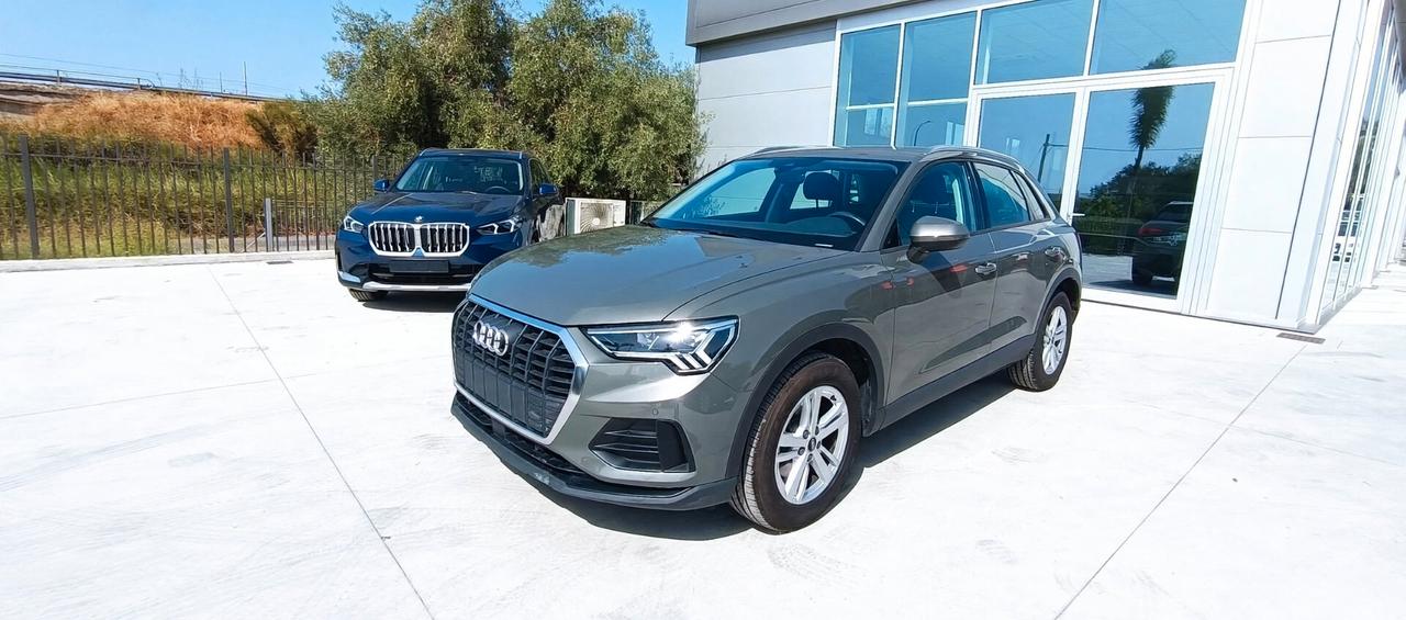 Audi Q3 35 TDI S tronic Business