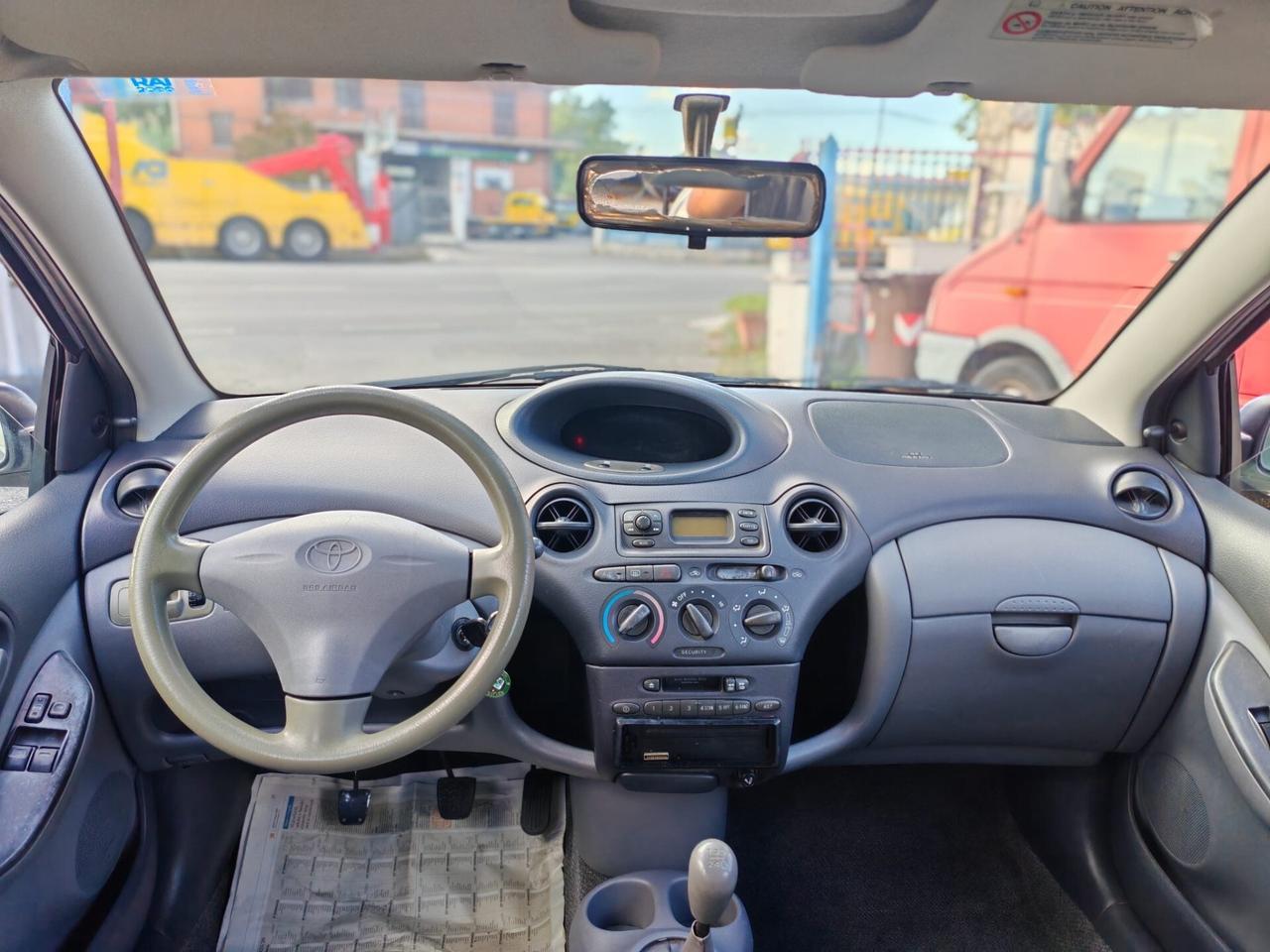 Toyota Yaris 1.0i 16V cat 3 porte '03