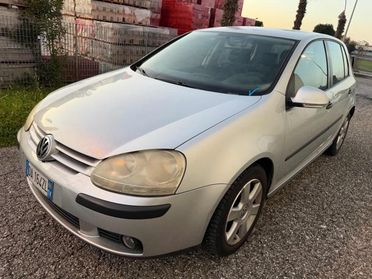 VOLKSWAGEN Golf 1.6 5p. Trendline senza nessun lavoro da fare
