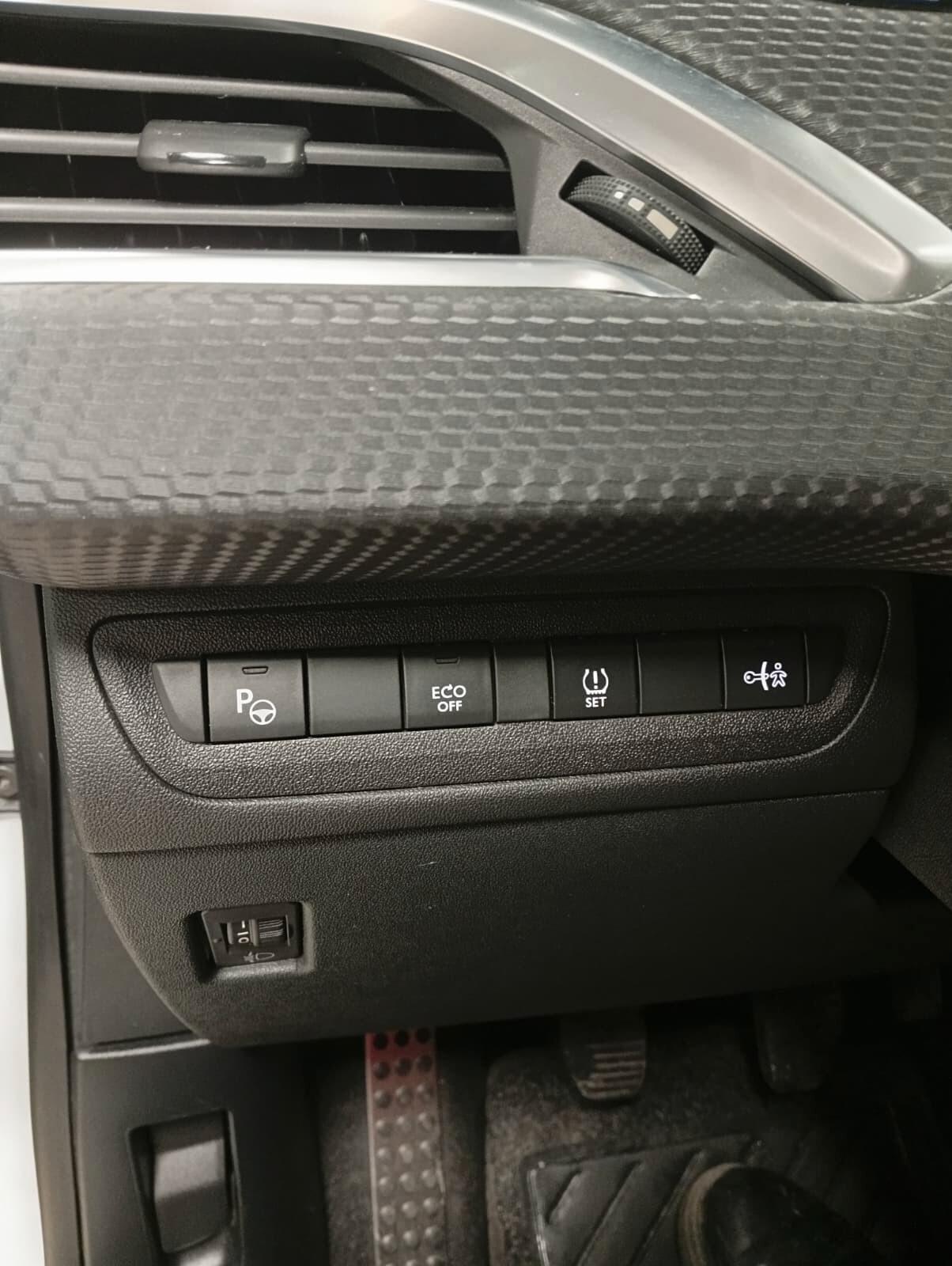 Peugeot 2008 1.6 e-HDi 92 CV Stop&Start Urban Cross