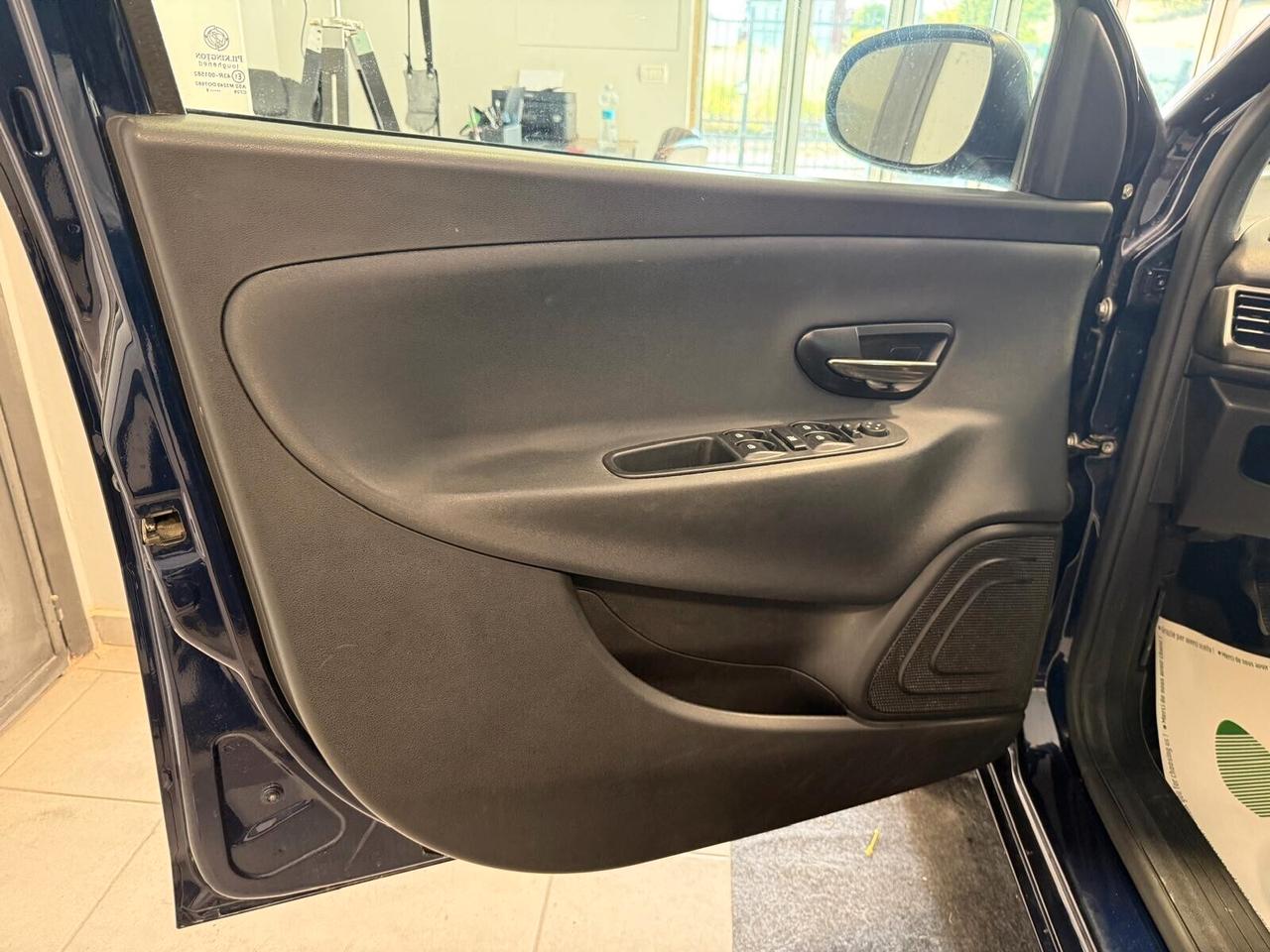 Lancia Ypsilon 1.3 MJT 16V 95 CV 5 porte S&S Platinum