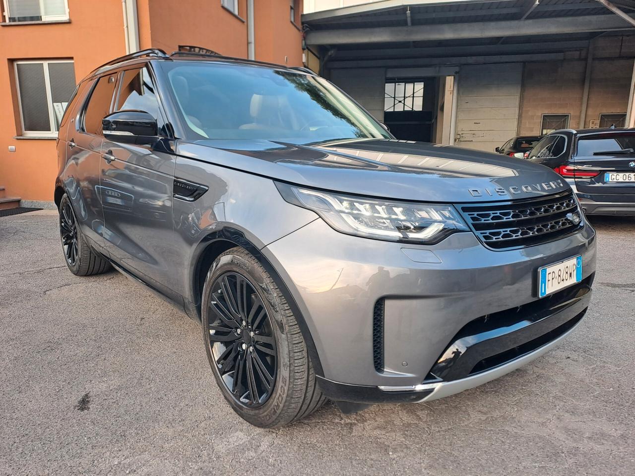 LAND ROVER DISCOVERY 3.0 TD6 HSE *7 POSTI TETTO VIRTUAL MERIDIAN*