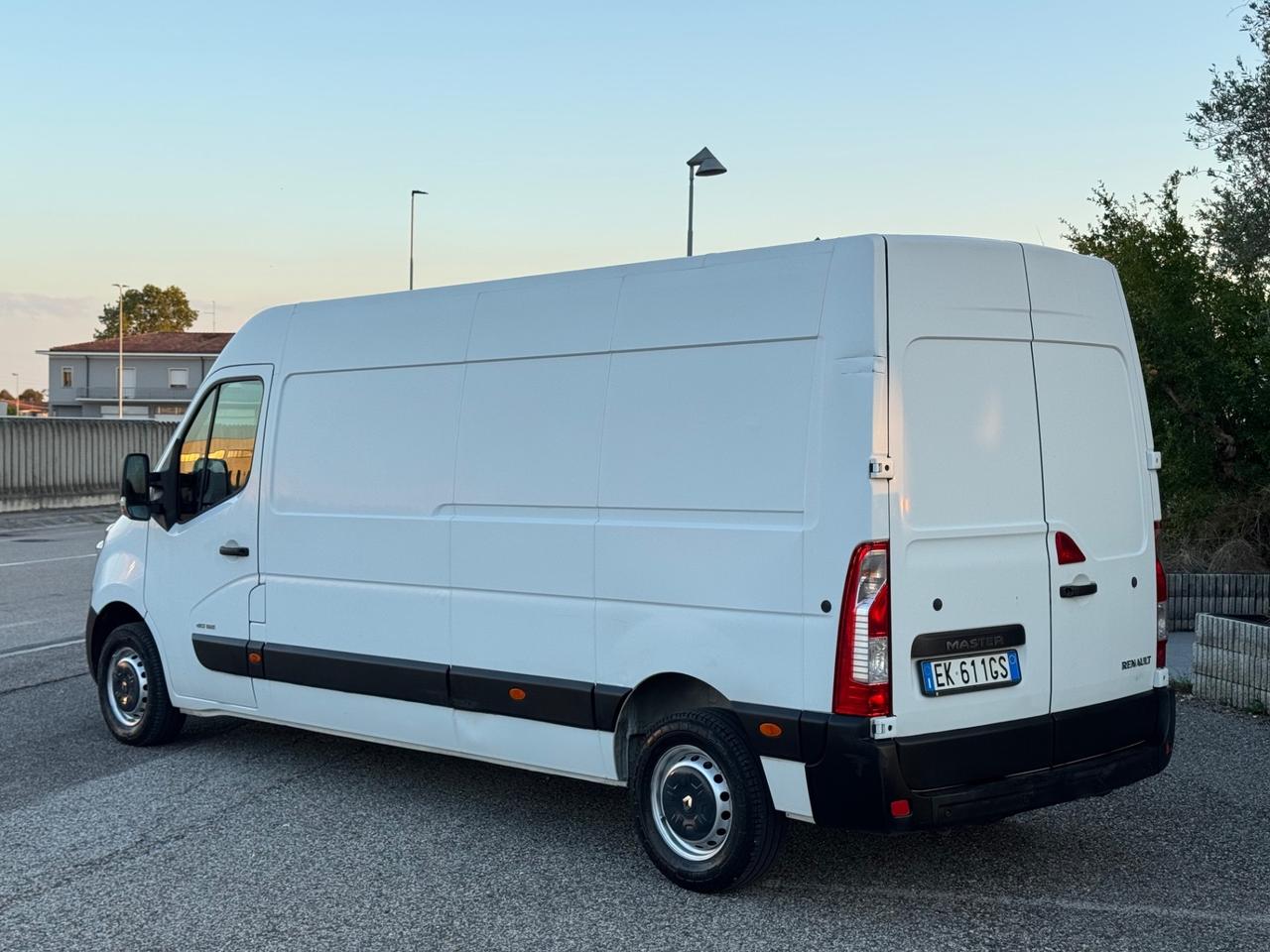 Renault Master 2.3 DCI 125cv L3H2