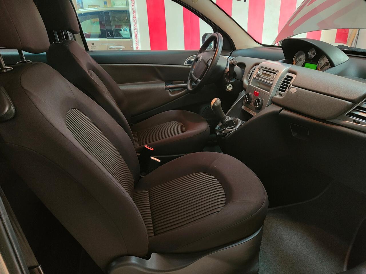LANCIA YPSILON 1.3 MJT 75 CV - 2009