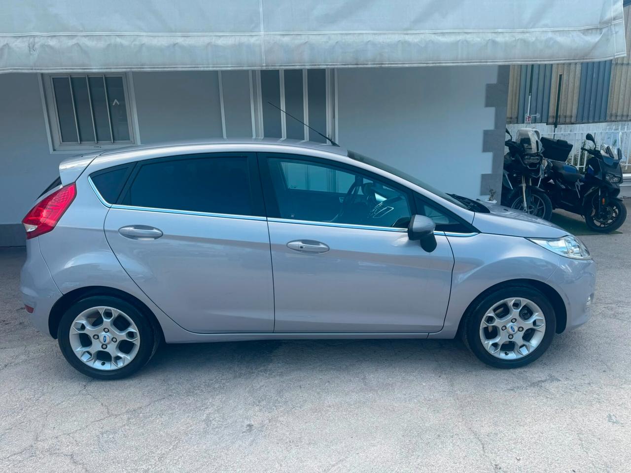 Ford Fiesta 1.4 5 porte Bz.- GPL Titanium