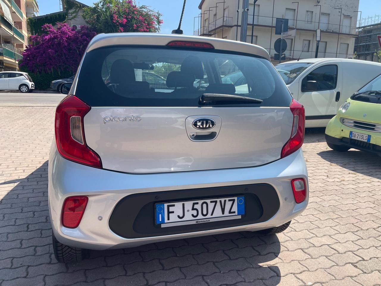 Kia Picanto 1.0 12V 5 porte Cool