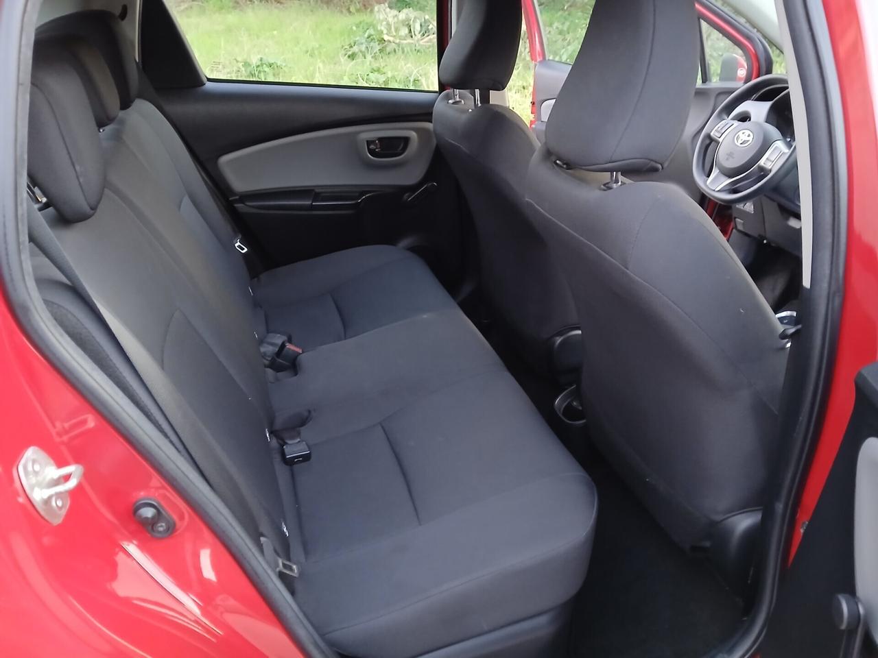 Toyota Yaris 1.5Hybrid 5 porte 1proprietario NuovA