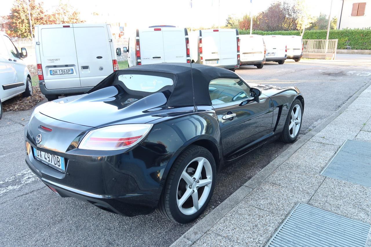 Opel GT 2.0 Turbo 16V