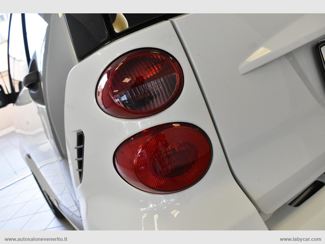 SMART fortwo 52 kW MHD coupé White Tailor Made