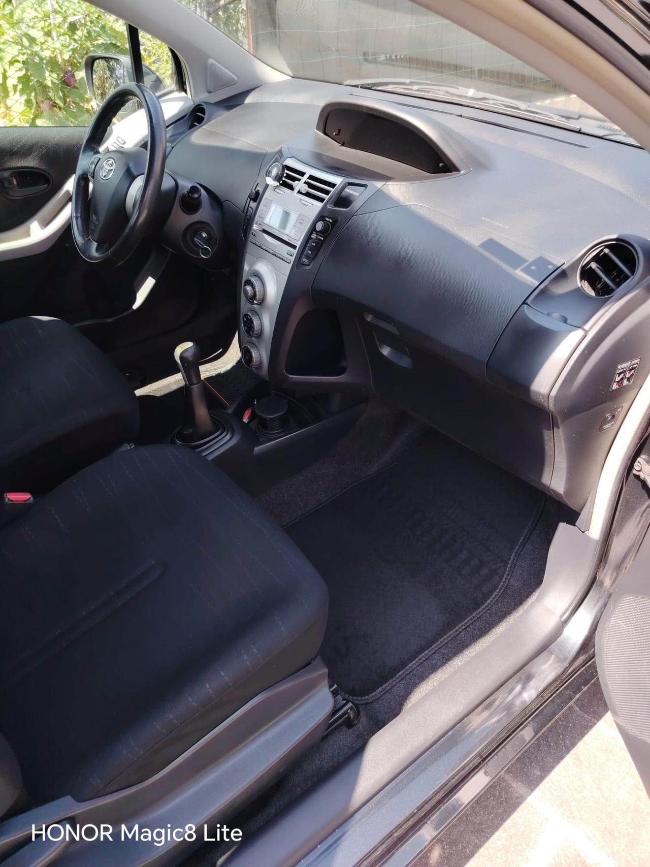 Toyota Yaris 1.0 3 porte