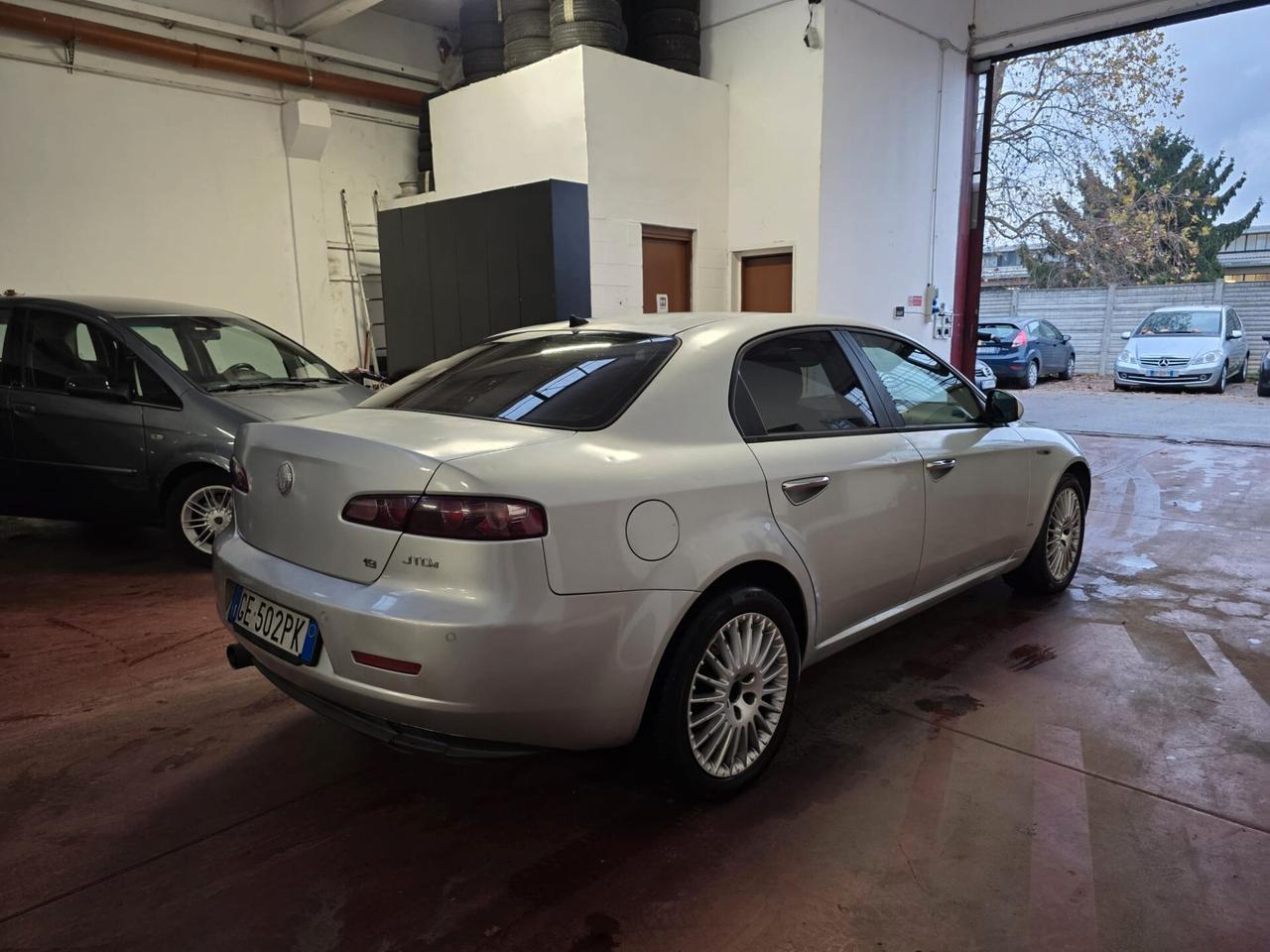 Alfa Romeo 159 1.9 JTDm 16V Exclusive Q-Tronic