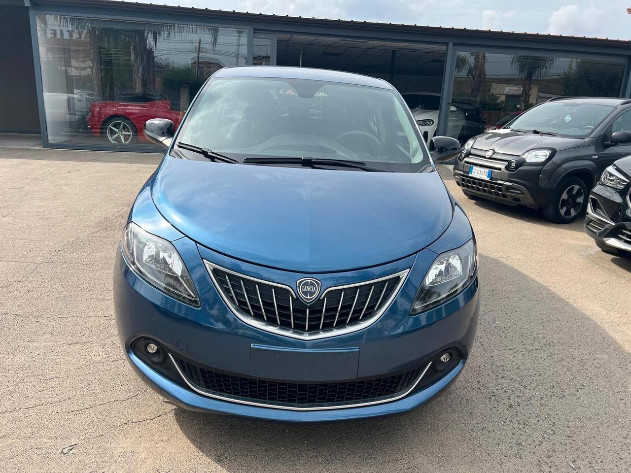 Lancia Ypsilon 1.0 Hybrid cv69 anno 2021 km 25.624