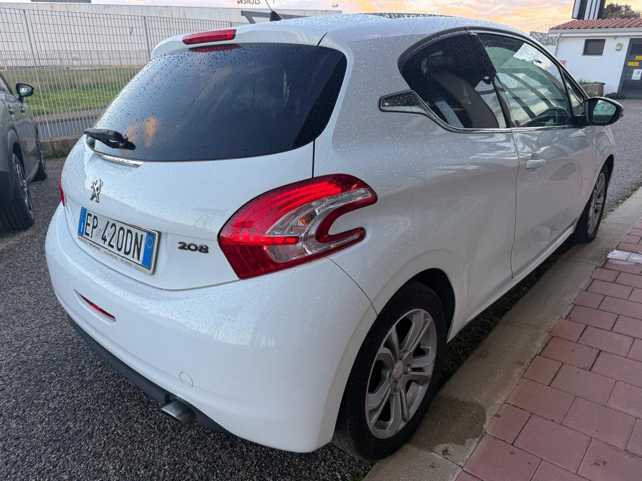 Peugeot 208 1.2 VTi 82 CV 3 porte Allure TETTO PANORAMA