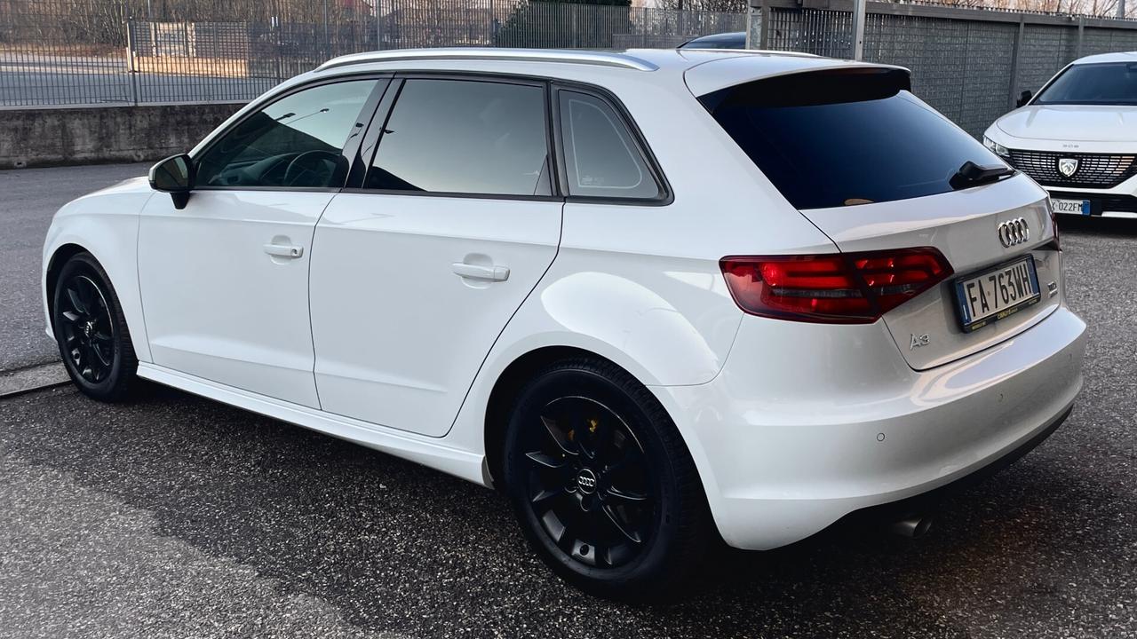 AUDI A3 SPORTBACK 1.6 TDI ULTRA 110CV - FULL LED, DISCHI FORATI, NEOPATENTATI