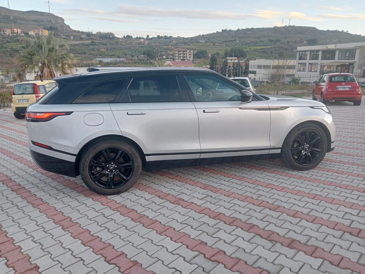 Range Rover Velar 2.0D I4 240 CV R-Dynamic