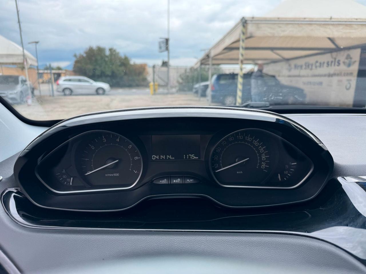 Peugeot 208 PureTech 82 5 porte Allure