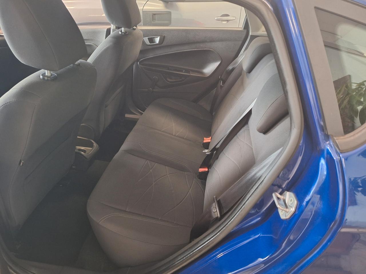 Ford Fiesta 1.5 TDCi 75CV 5 porte Titanium