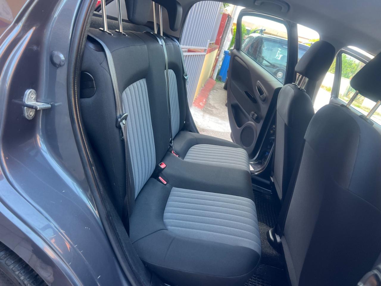 Fiat Punto 1.3 MJT II S&S 95 CV 5 porte Street