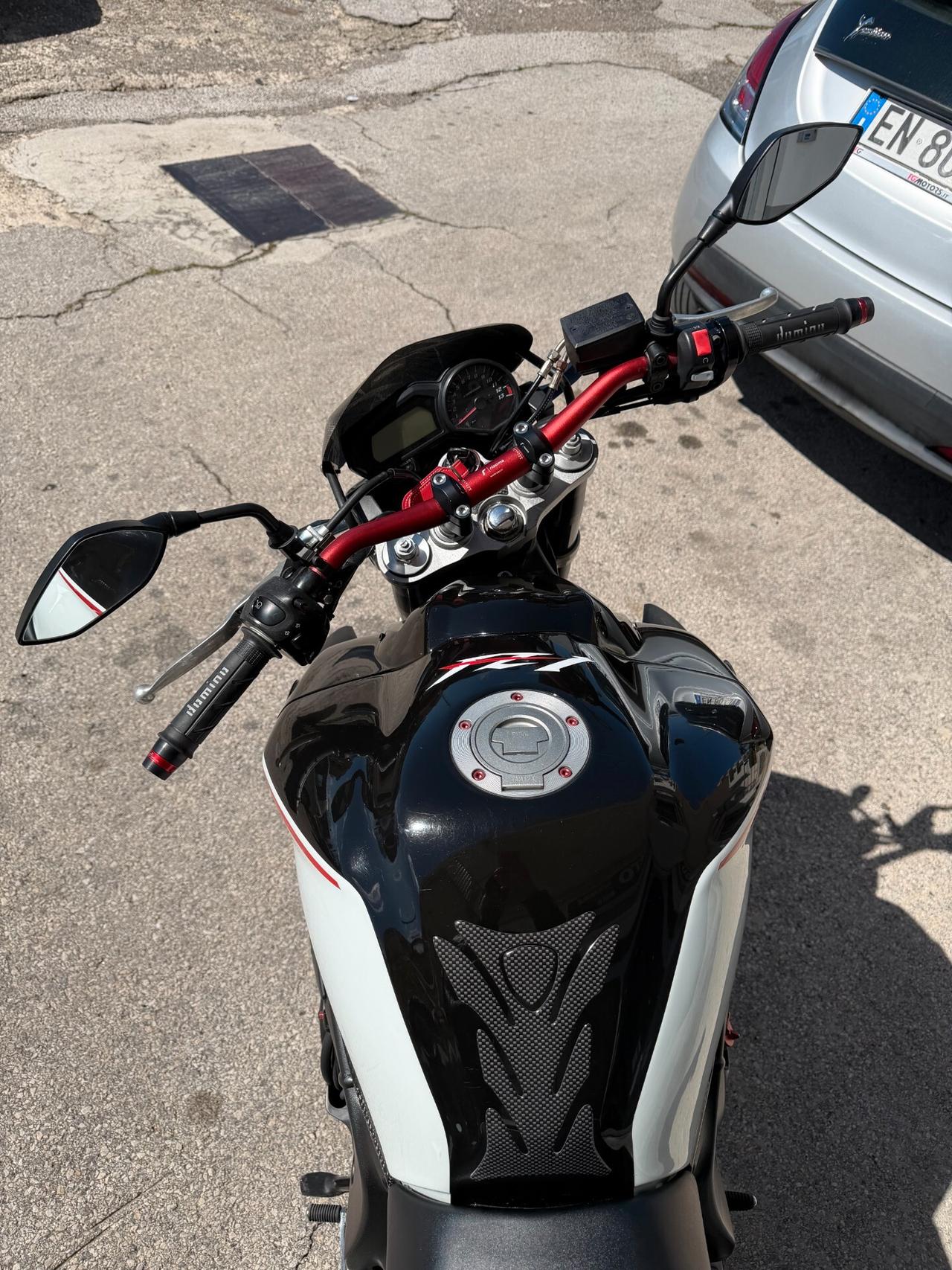Yamaha FZ1