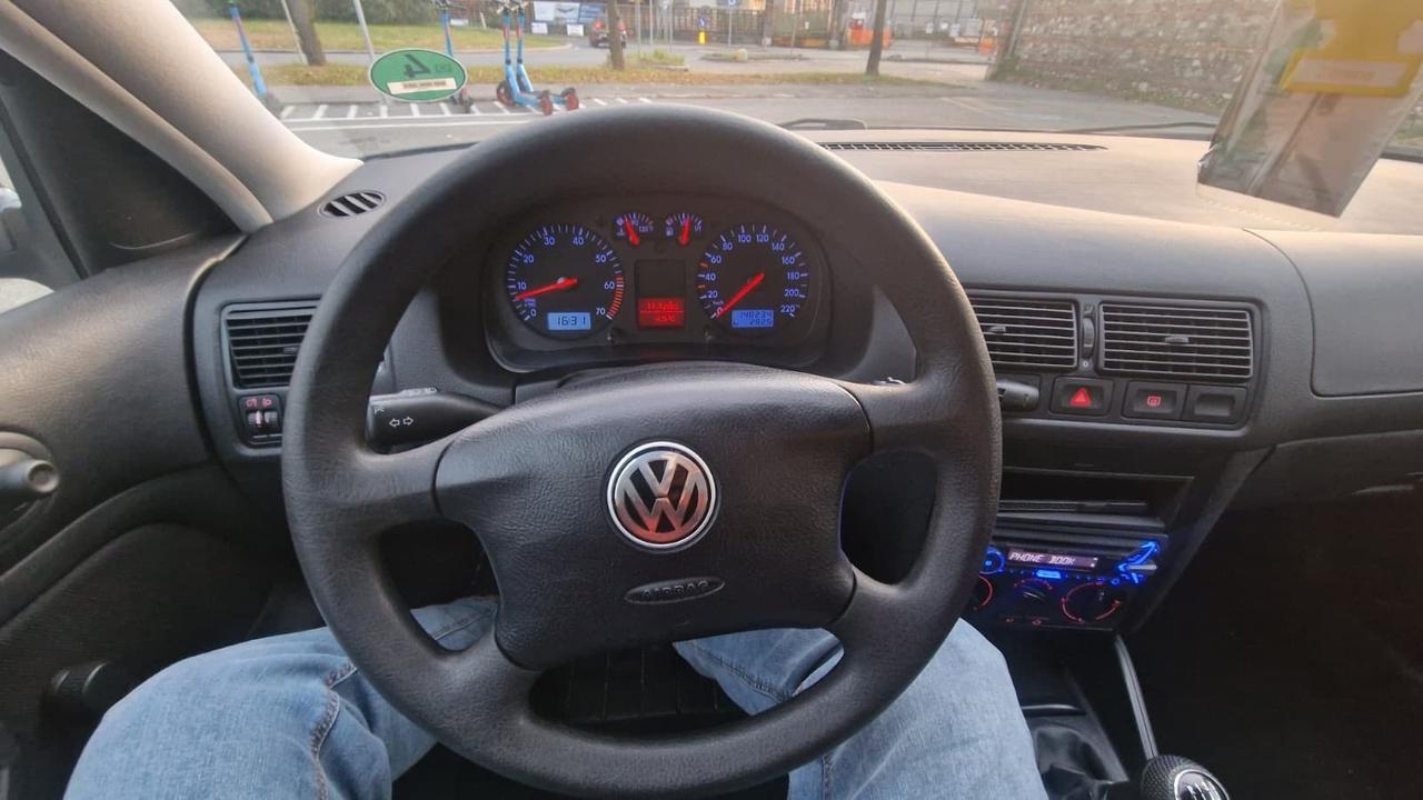 Volkswagen Golf 1.8 turbo 20V cat 5p. GTI