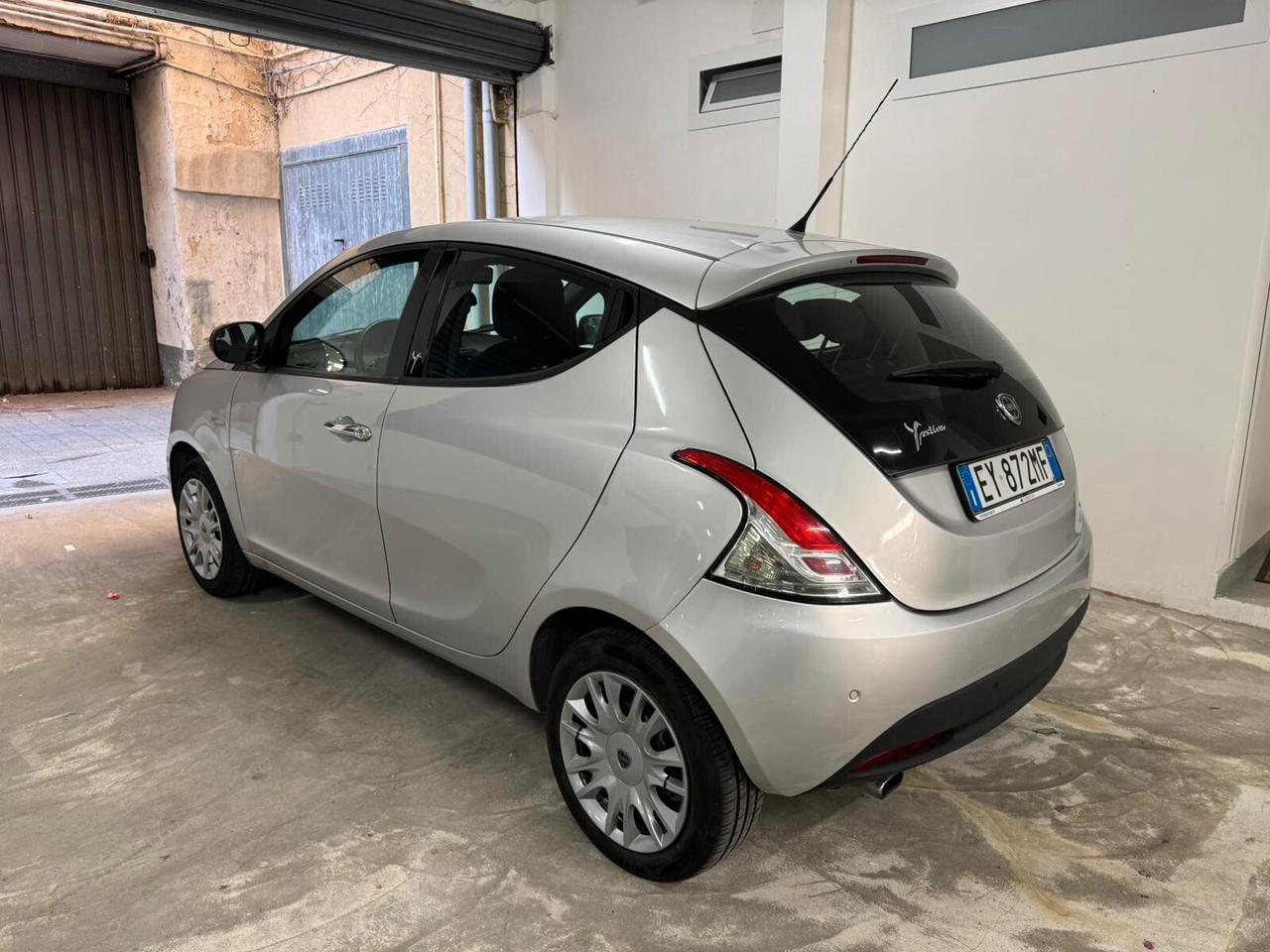 Lancia Ypsilon 1.3 MJT 16V 95 CV 5 porte S&S Gold