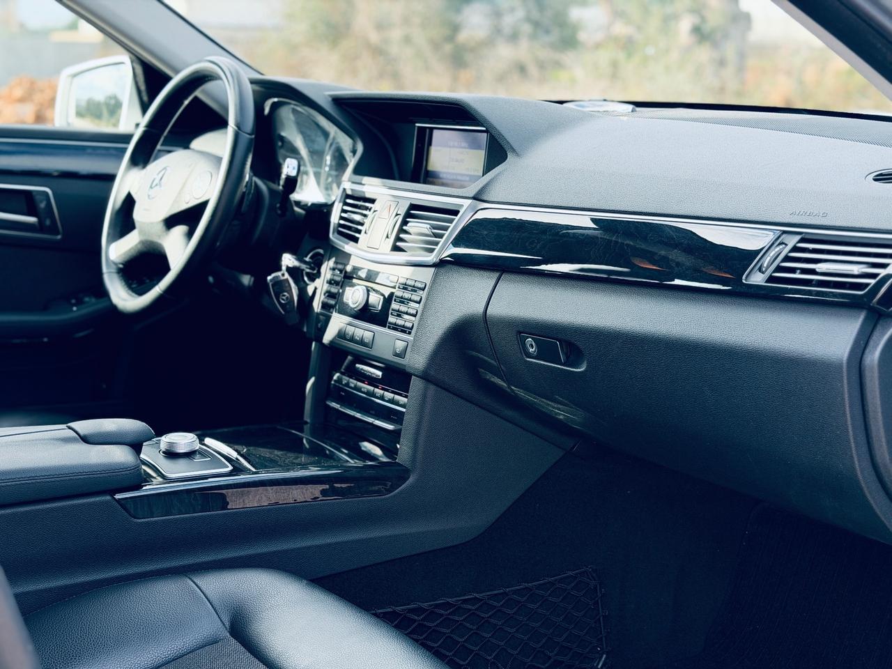 Mercedes-benz E 220 CDI BlueEFFICIENCY Avantgarde AMG