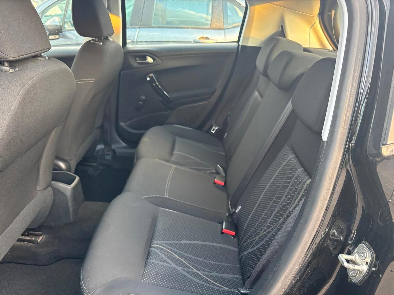 Peugeot 208 1.0 VTi 5 porte - 2013