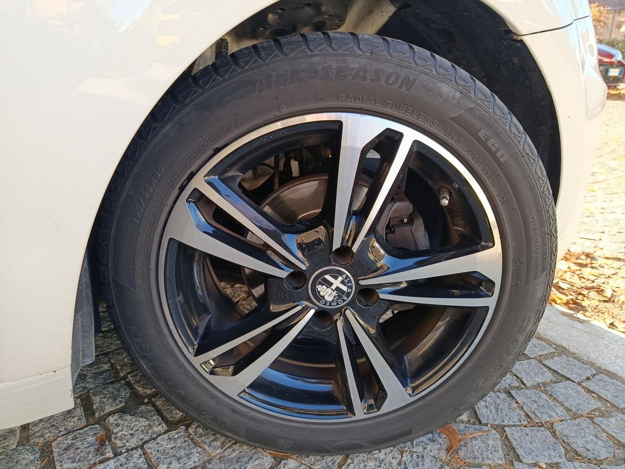 Alfa Romeo MiTo Urban 1.4 8V #8019