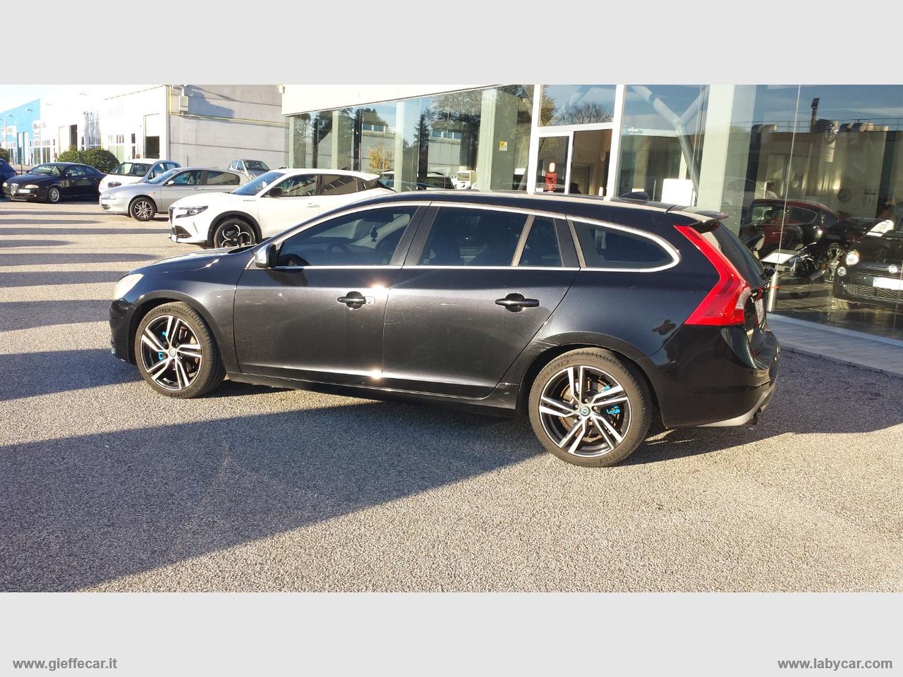 VOLVO V60 D3 Geartronic R-design