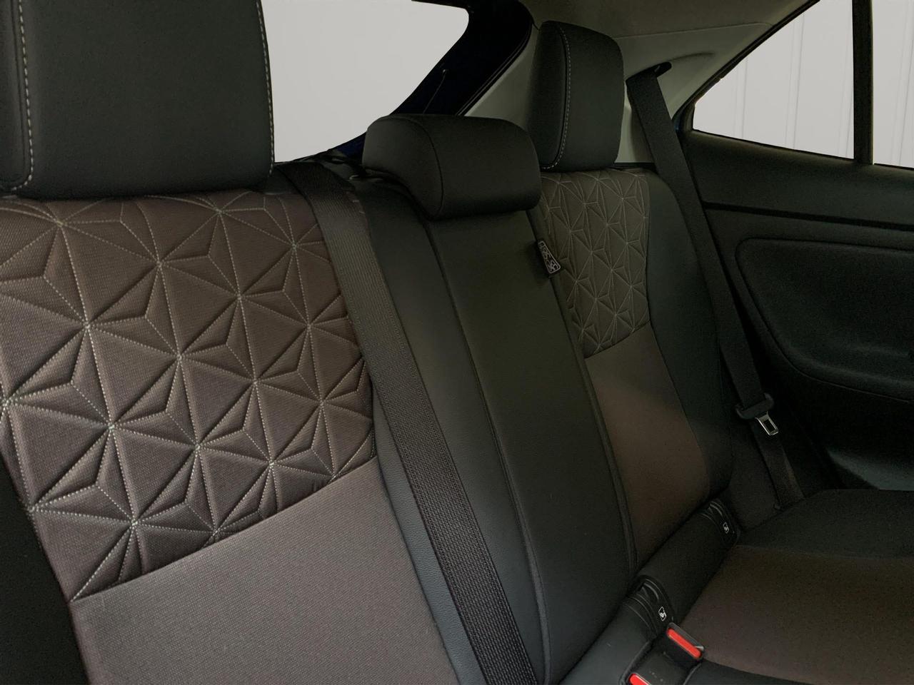 Toyota Yaris Cross 1.5h Lounge fwd 116cv e-cvt