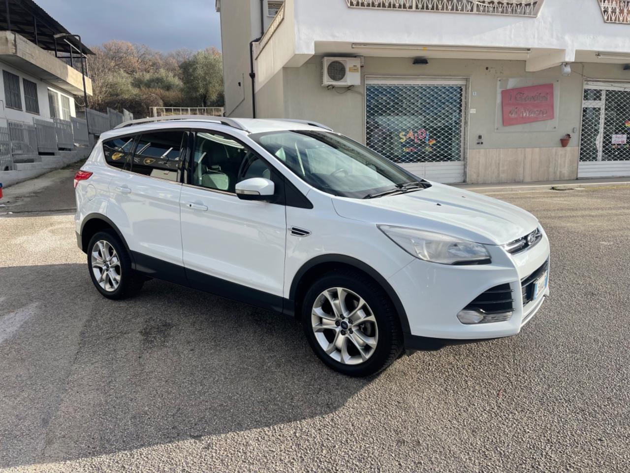 Ford Kuga 2.0 TDCI 4WD automatico Titanium garanzia