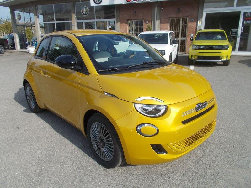 FIAT 500 Hybrid Hybrid Icon 338.7575187 MASSARI MARCO PRONTA IN SEDE