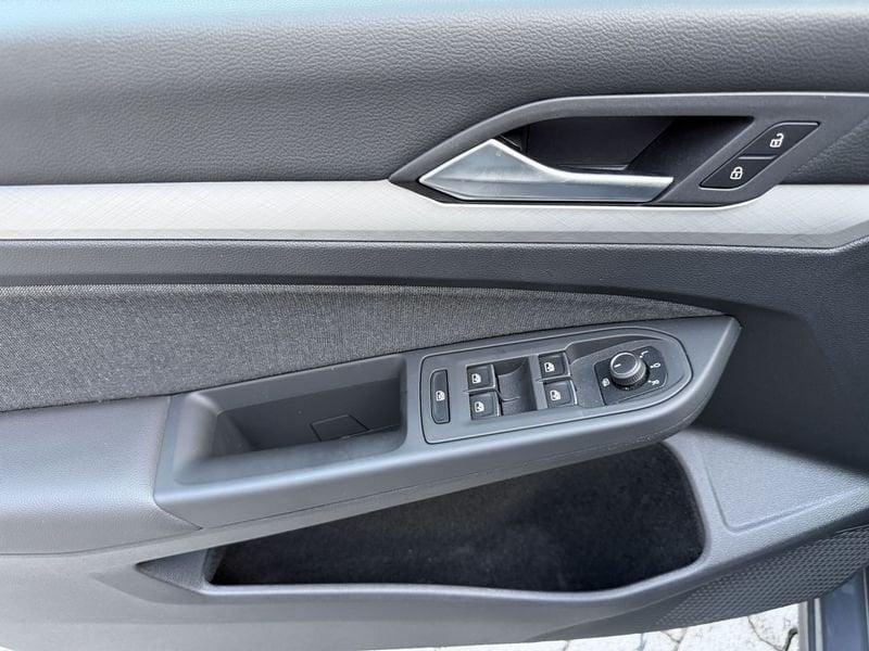 Volkswagen Golf Golf 1.0 tsi evo Life 110cv LED+COCKPIT PREZZO SENZA VINCOLI FINANZIARI !!!!