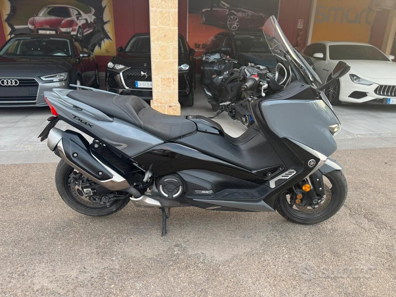 Tmax 2018 variatore porta targa 12.000km