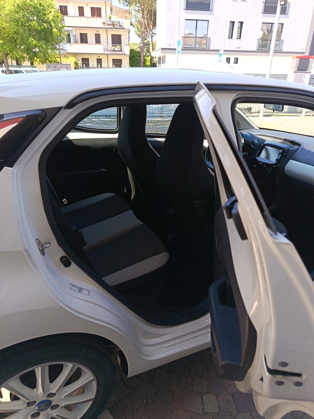 Toyota Aygo 1.0 VVT-i 69 CV 5 porte x-cool