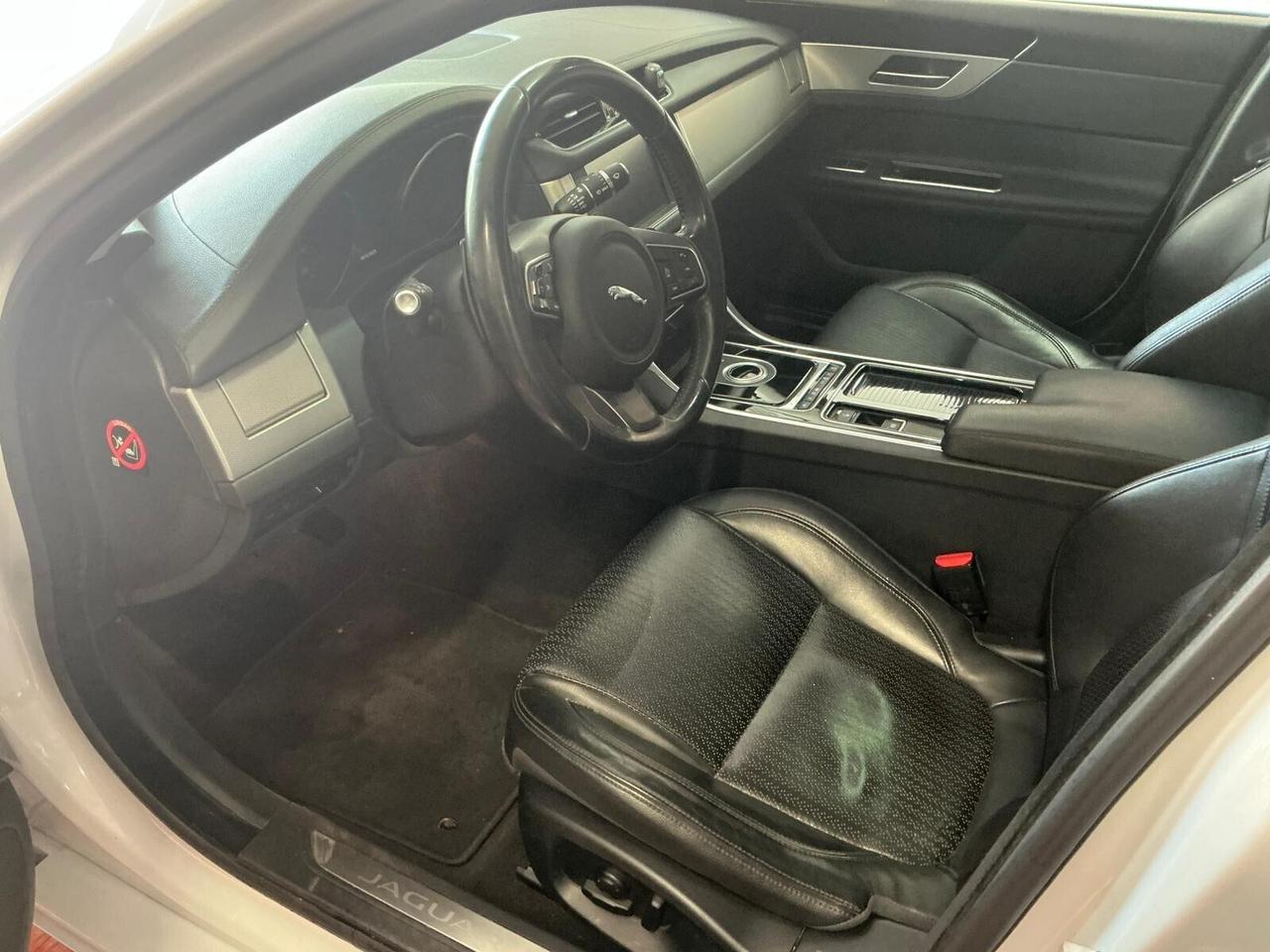 Jaguar XF 3.0 D V6 300CV AUT.PORTFOGLIO 2015