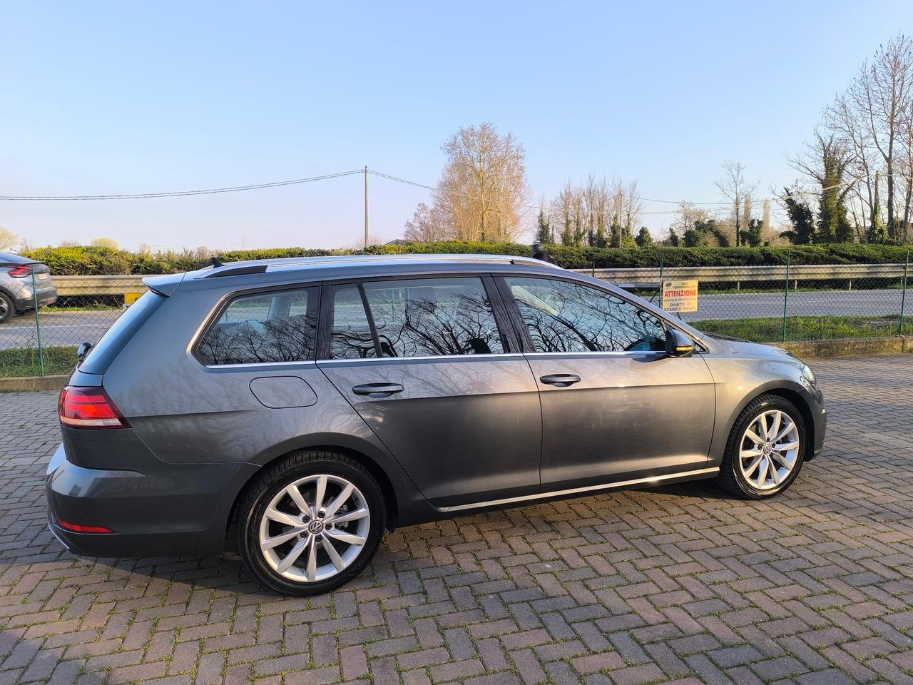 Volkswagen Golf Variant 2.0 TDI Executive BlueMotion Technology