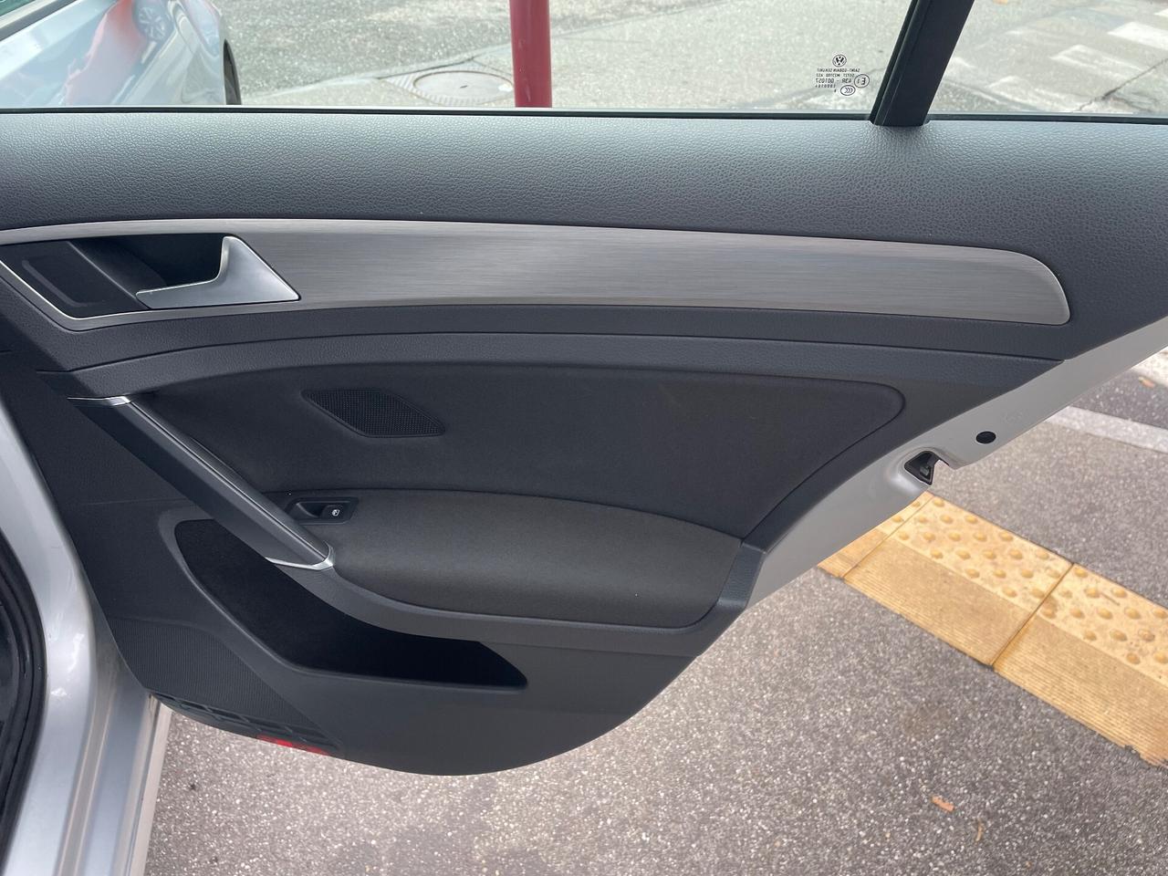 Volkswagen Golf 1.6 TDI 110 CV/GARANZIA 12 MESI