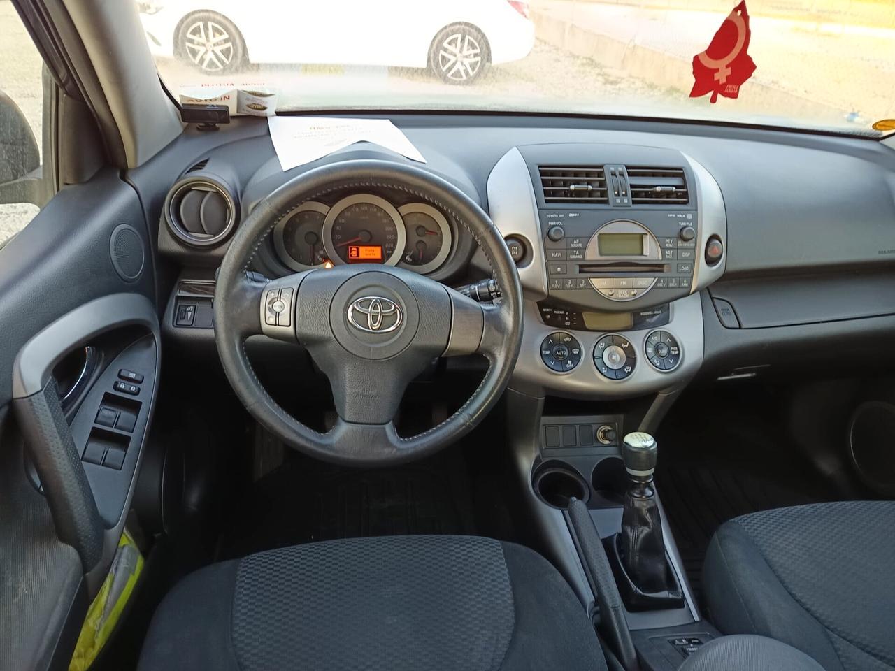 TOYOTA RAV4 4x4 DIESEL Tua a 93€ al mese